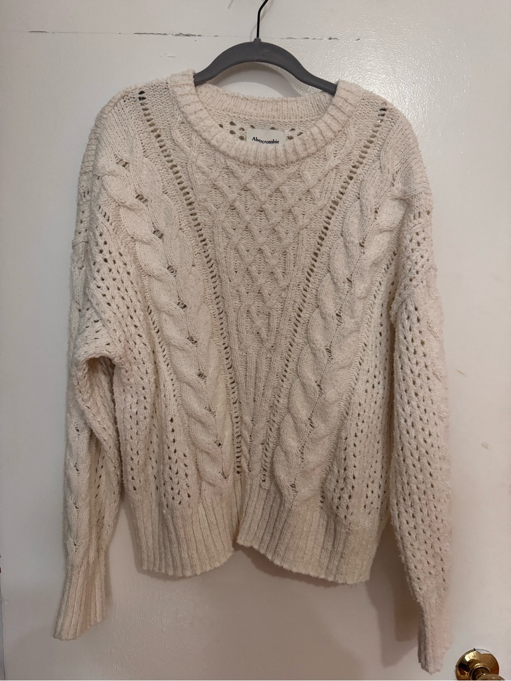 Abercrombie & Fitch Ivory Cable Knit Crew Sweater
